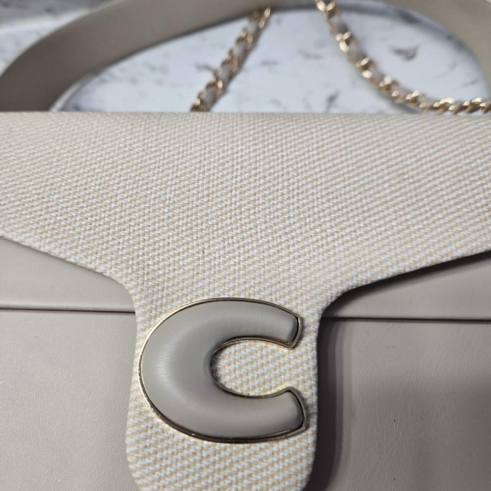 Elegant Cream Shoulder Bag with Gold Chain - Picture 6 of 6